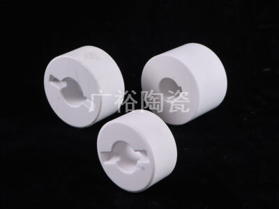 氧化铝陶瓷有哪些特点？